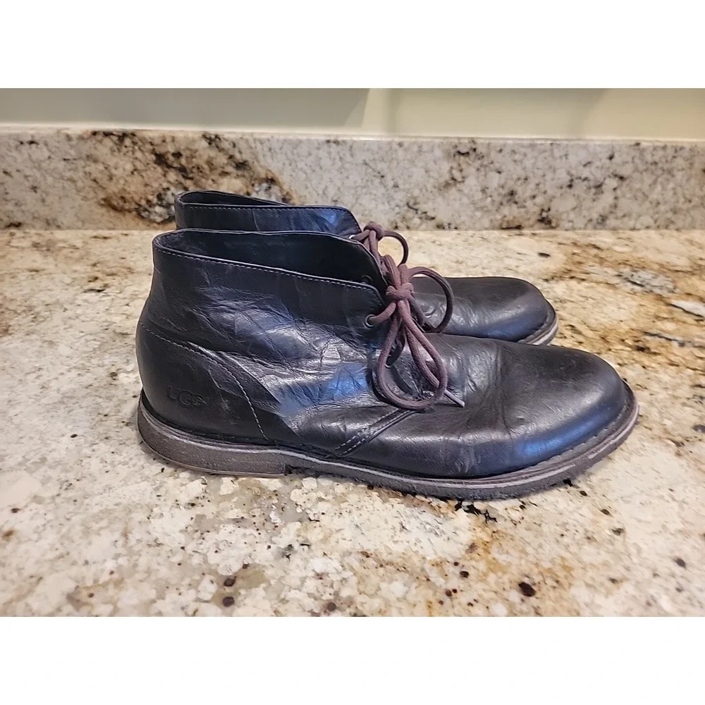 UGG mens size